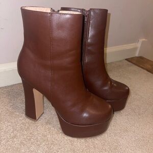 Platform heeled boots